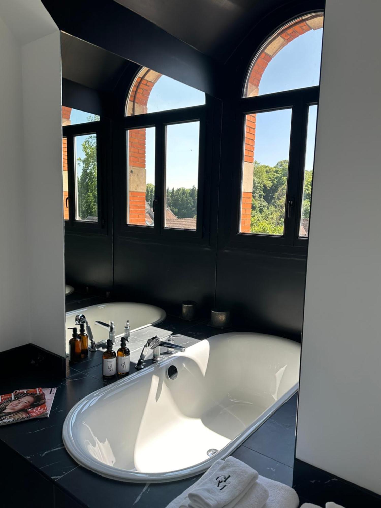 La Grande Maison Lgm Lesches 외부 사진